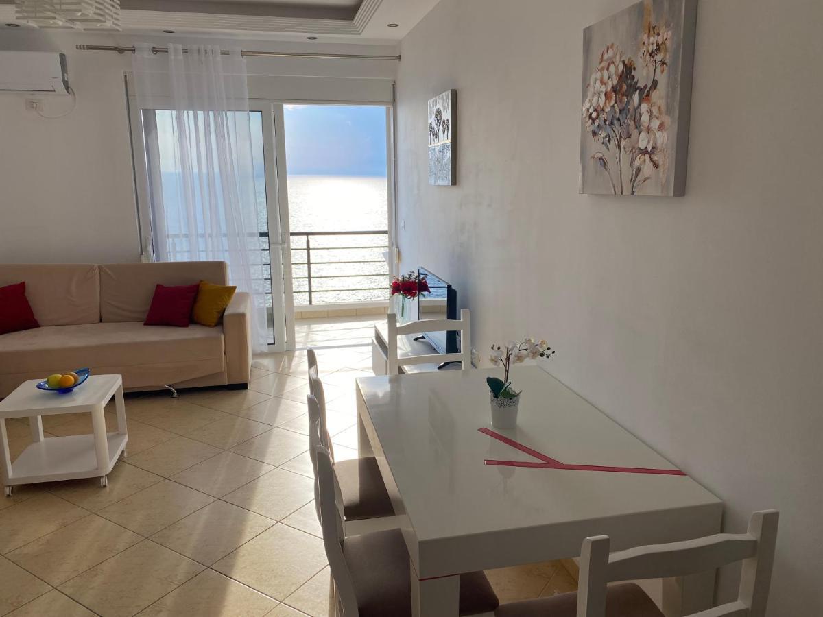 Apartment With Huge Sea View Balcony Sarande Ngoại thất bức ảnh