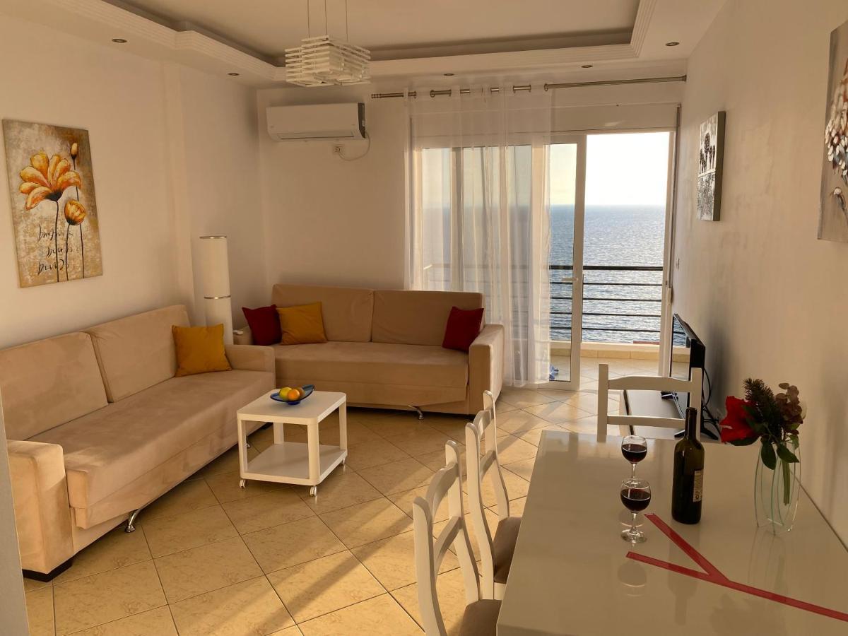 Apartment With Huge Sea View Balcony Sarande Ngoại thất bức ảnh