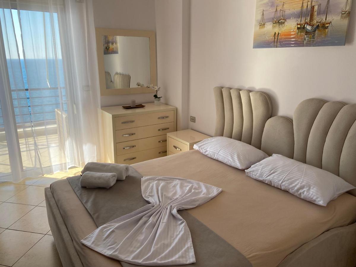 Apartment With Huge Sea View Balcony Sarande Ngoại thất bức ảnh